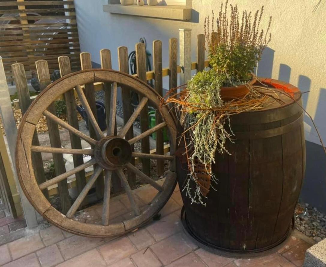 Schlafen Im Weinfass Appartement Ipsheim Buitenkant foto